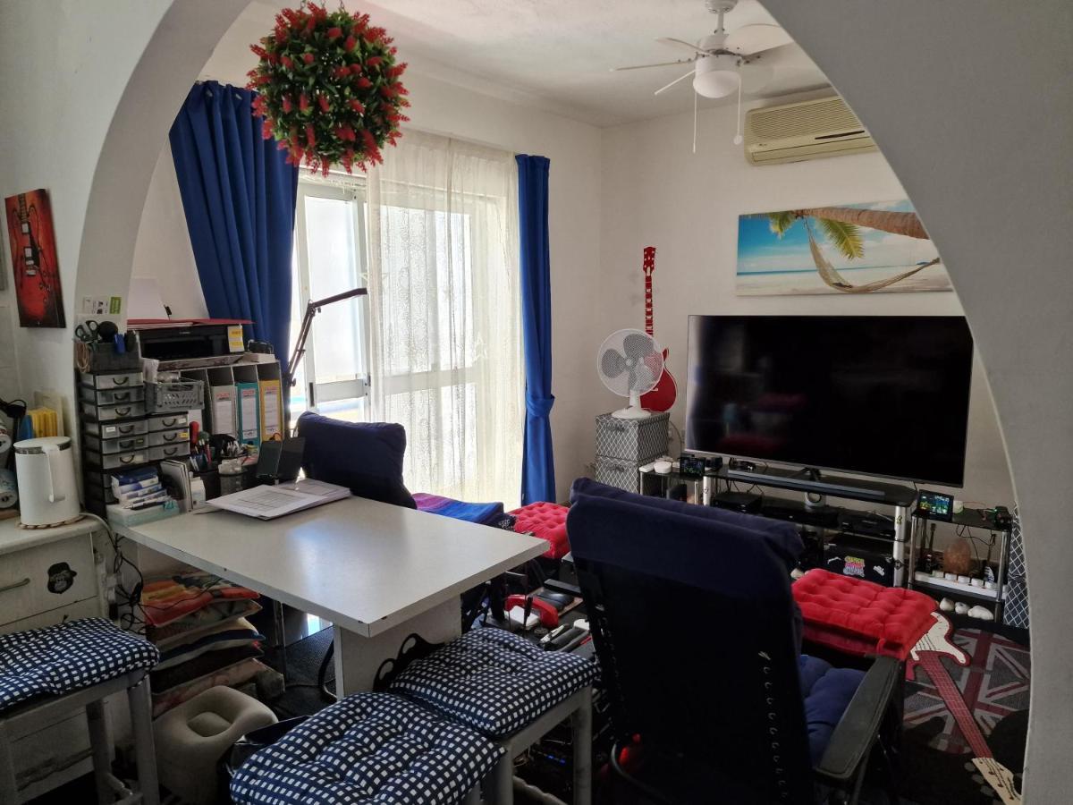 Modern Confortable Room For 1 Person Only In A Shared Flat Close To Beach Mellieha Bagian luar foto